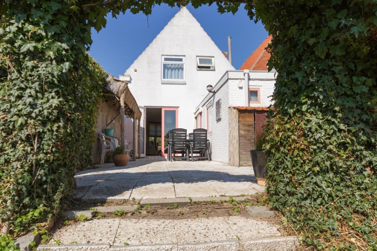 Home Sweet Home Breskens Bagian luar foto